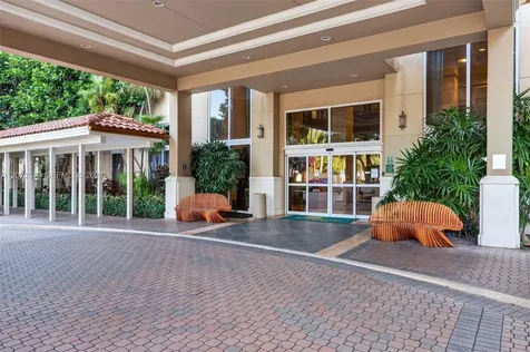 19501 W Country Club Drive Aventura FL 33180