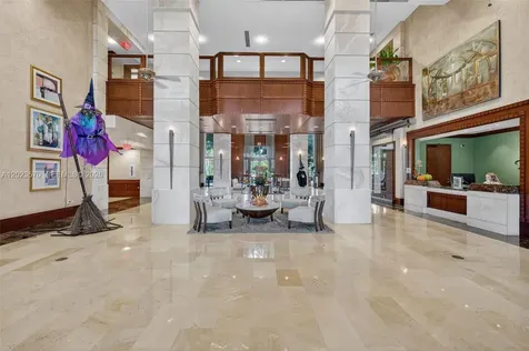 19501 W Country Club Drive Aventura FL 33180