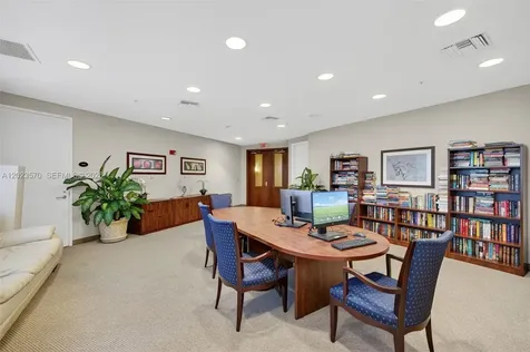 19501 W Country Club Drive Aventura FL 33180