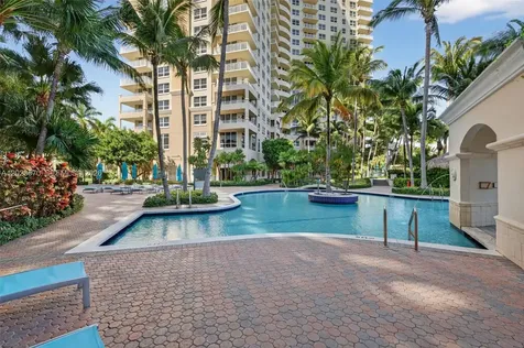 19501 W Country Club Drive Aventura FL 33180