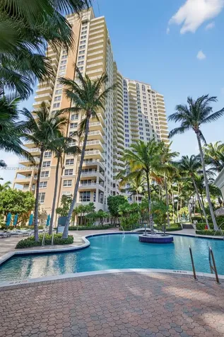 19501 W Country Club Drive Aventura FL 33180