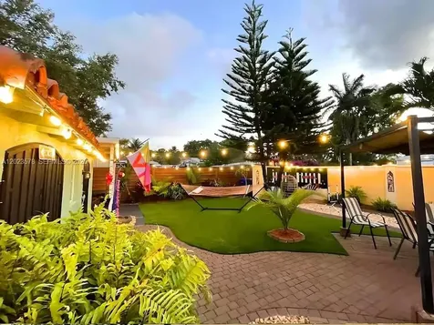 2538 Liberty Street Hollywood FL 33020