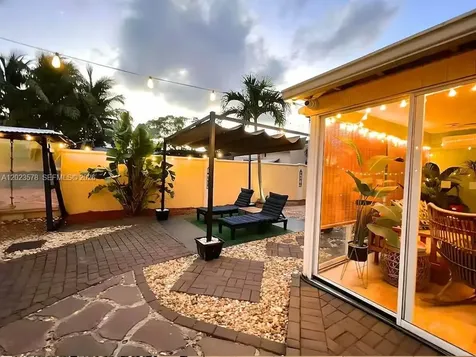 2538 Liberty Street Hollywood FL 33020