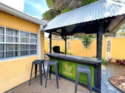 2538 Liberty Street Hollywood FL 33020