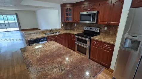 10052 NW 41st Street Doral FL 33178