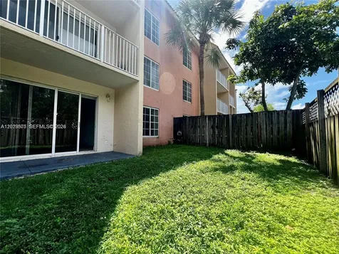 5201 Geneva Way Doral FL 33166