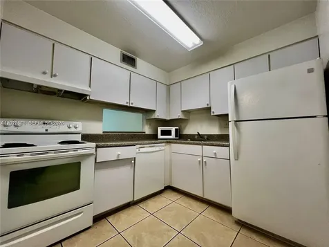 5201 Geneva Way Doral FL 33166