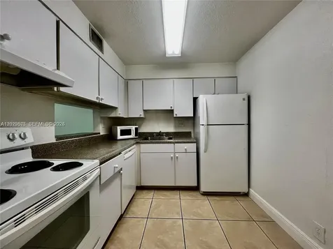 5201 Geneva Way Doral FL 33166