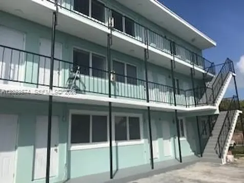 1815 NW 1st Court Miami FL 33136