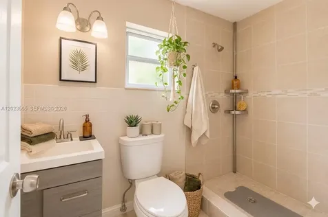 1380 NE 153rd Street North Miami Beach FL 33162