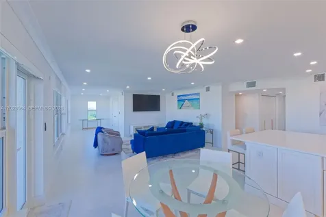 3000 E Sunrise Boulevard Fort Lauderdale FL 33304