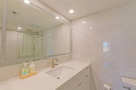 3000 E Sunrise Boulevard Fort Lauderdale FL 33304