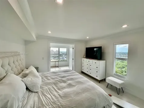 3000 E Sunrise Boulevard Fort Lauderdale FL 33304