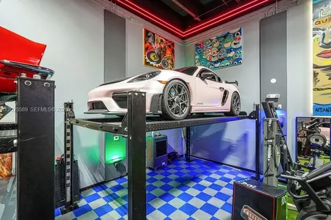 6030 NW 102nd Avenue Doral FL 33178