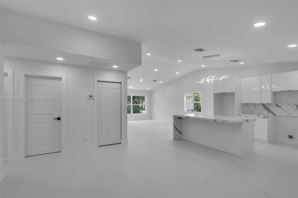 2828 NW 95th Avenue Coral Springs FL 33065