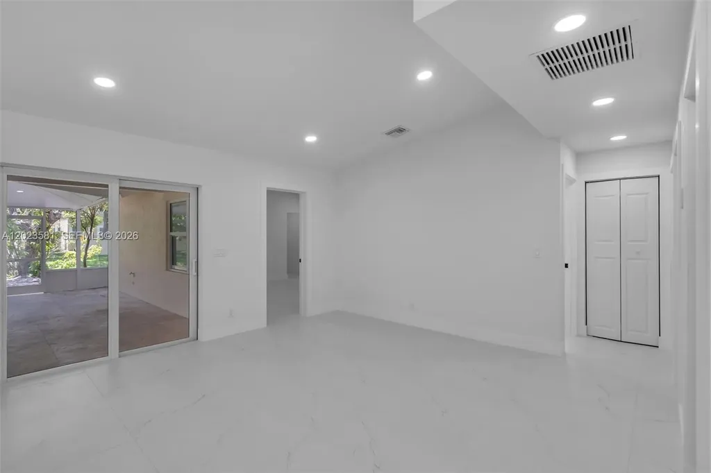 2828 NW 95th Avenue Coral Springs FL 33065
