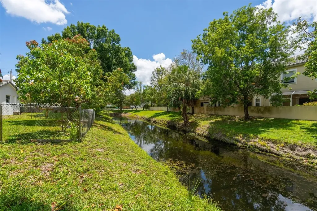 2828 NW 95th Avenue Coral Springs FL 33065