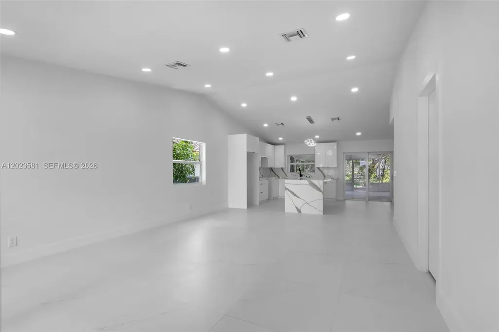 2828 NW 95th Avenue Coral Springs FL 33065