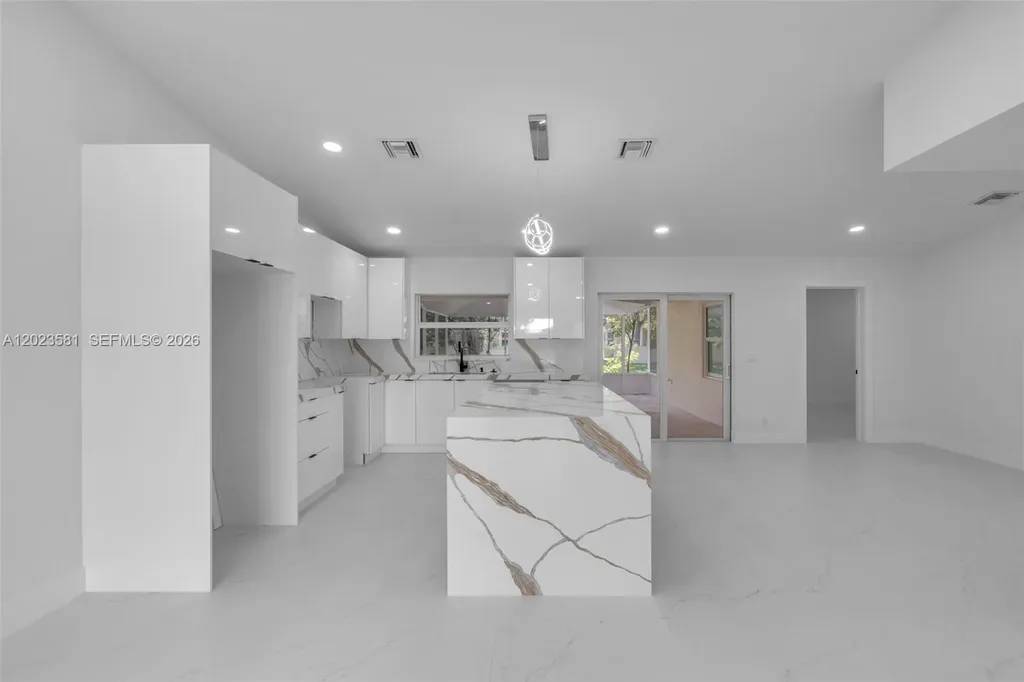 2828 NW 95th Avenue Coral Springs FL 33065