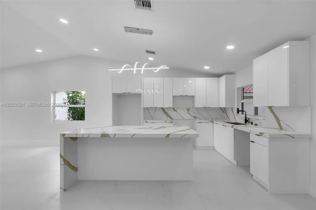 2828 NW 95th Avenue Coral Springs FL 33065