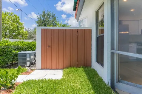 275 NW 36th Avenue Deerfield Beach FL 33442