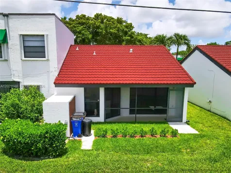 275 NW 36th Avenue Deerfield Beach FL 33442