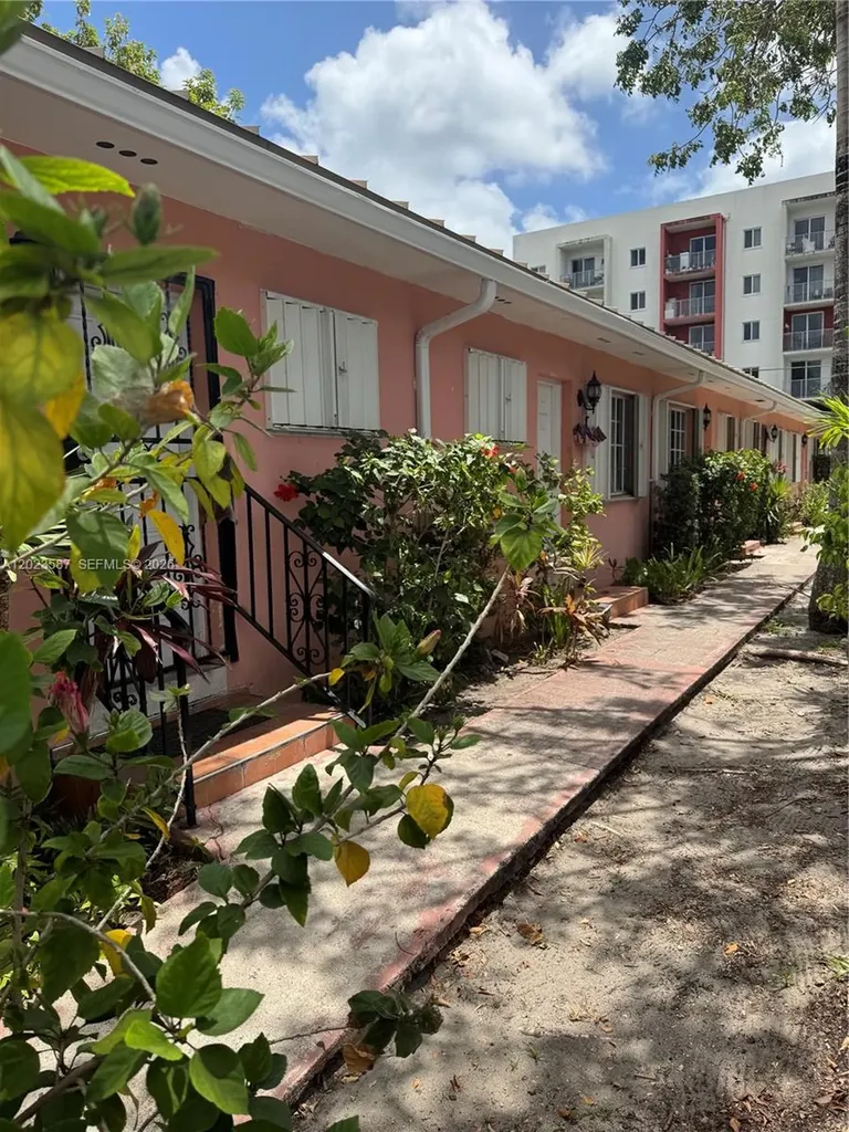 1020 SW 5th Street Miami FL 33130