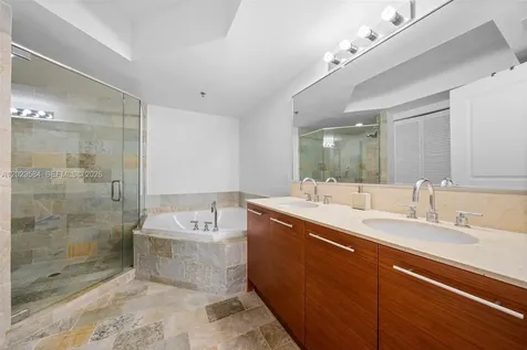 2641 N Flamingo Road Sunrise FL 33323
