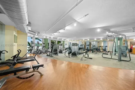 2641 N Flamingo Road Sunrise FL 33323