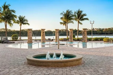 2641 N Flamingo Road Sunrise FL 33323