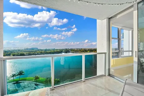 2641 N Flamingo Road Sunrise FL 33323