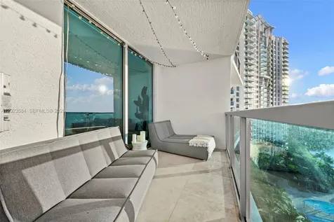2641 N Flamingo Road Sunrise FL 33323