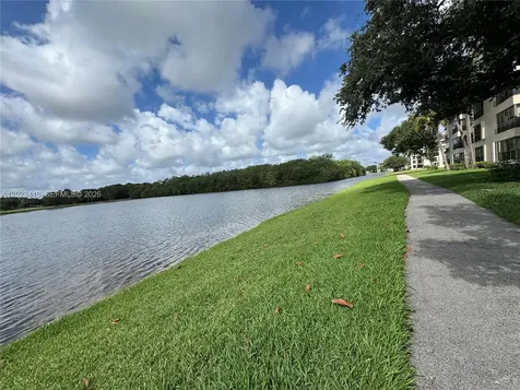 2768 S Carambola Circle S Coconut Creek FL 33066