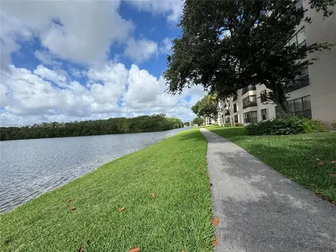 2768 S Carambola Circle S Coconut Creek FL 33066