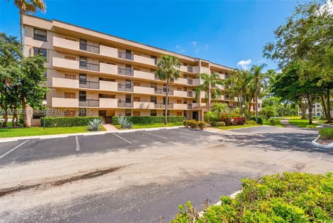 2768 S Carambola Circle S Coconut Creek FL 33066