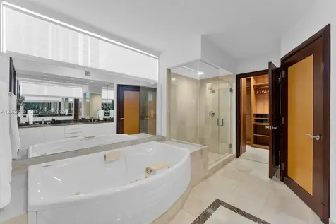 17555 Collins Avenue Sunny Isles Beach FL 33160