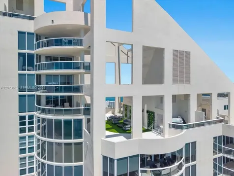 17555 Collins Avenue Sunny Isles Beach FL 33160