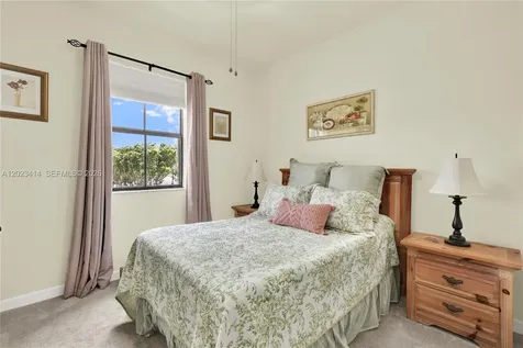 3785 NE 2nd Street Homestead FL 33033