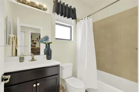 3785 NE 2nd Street Homestead FL 33033