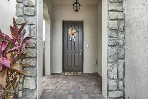 3785 NE 2nd Street Homestead FL 33033