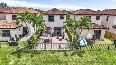 3785 NE 2nd Street Homestead FL 33033