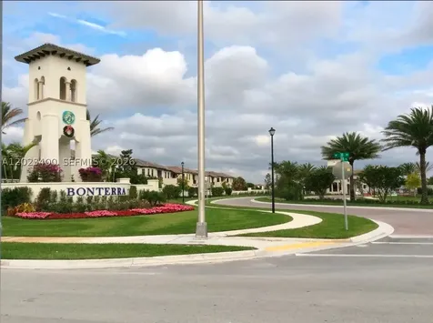 9261 W 33rd Way Hialeah FL 33018