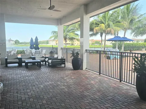 9261 W 33rd Way Hialeah FL 33018