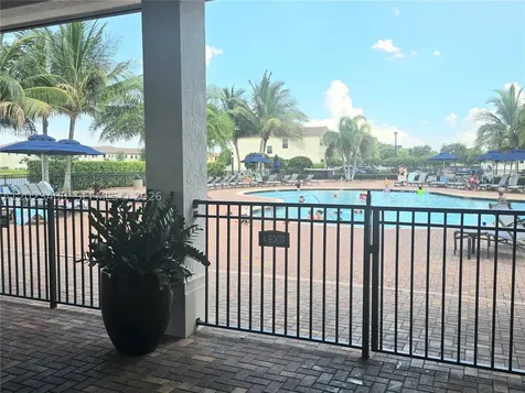 9261 W 33rd Way Hialeah FL 33018