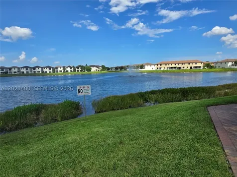9261 W 33rd Way Hialeah FL 33018
