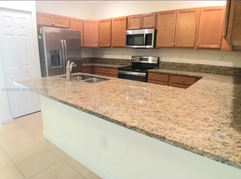 9261 W 33rd Way Hialeah FL 33018