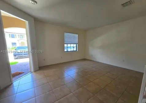 9261 W 33rd Way Hialeah FL 33018