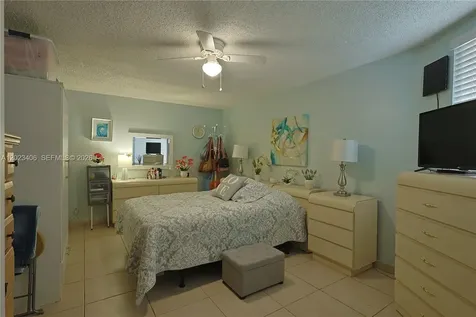 330 W 44th Street Hialeah FL 33012