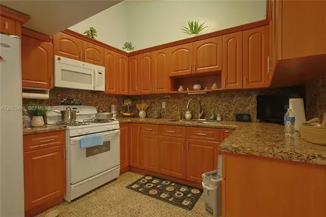 330 W 44th Street Hialeah FL 33012