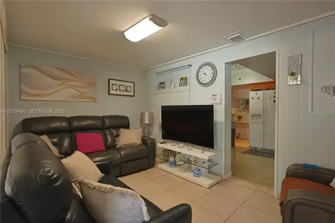 330 W 44th Street Hialeah FL 33012